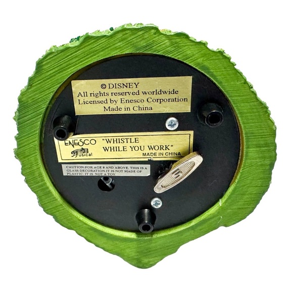 Disney Snow White Enesco Musical Snow Globe “Whistle While You Work” - Picture 2 of 7